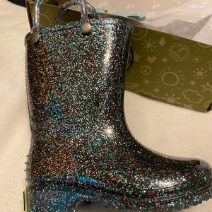 Rain/rubber boots. NWT Western Chief Sparkle color. Toddler? Not 8yo